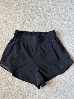 Lululemon Hotty Hot High Rise Shorts Black Size 2